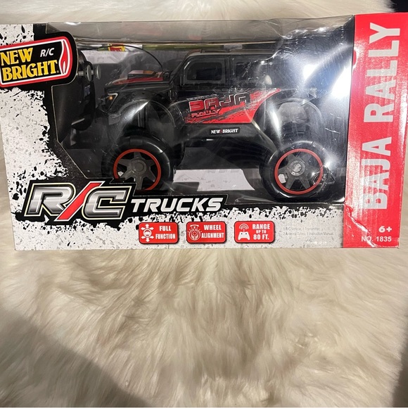 NWT Bright Black Baja Rally R/C Truck - Picture 1 of 5